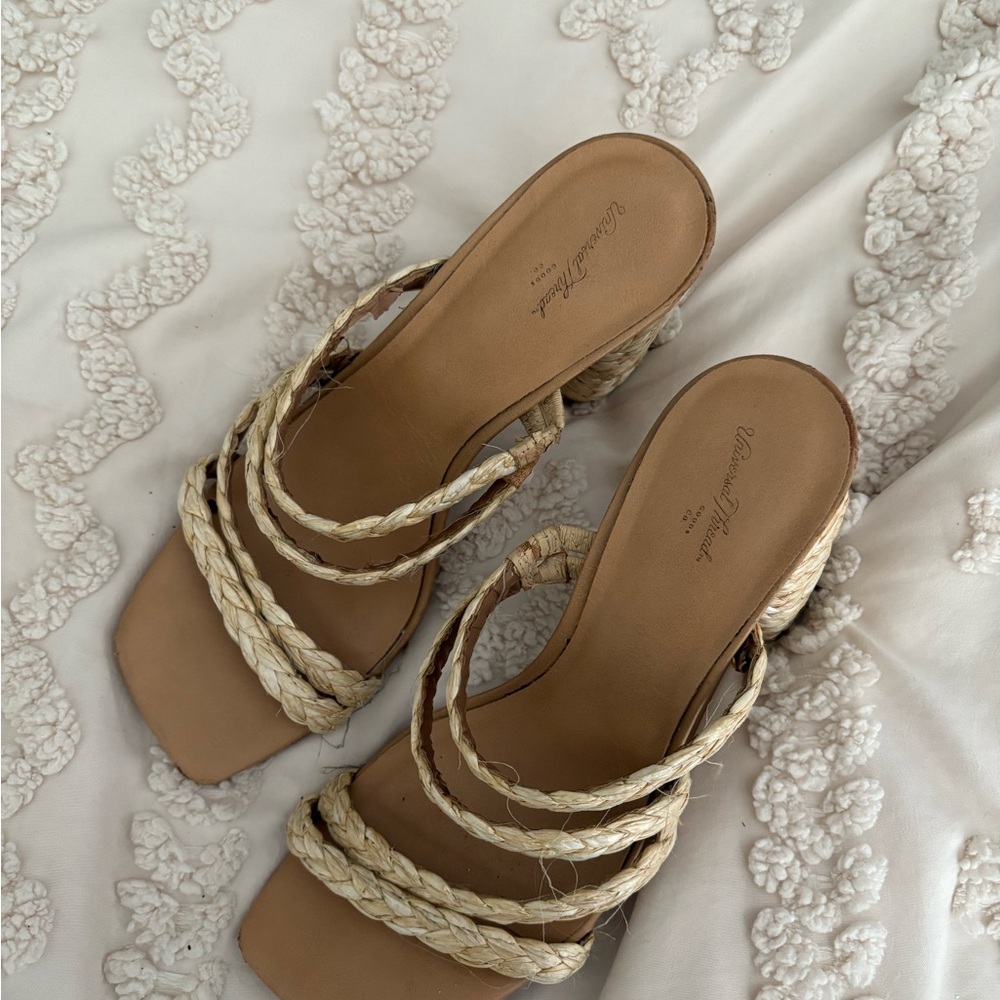 Universal Thread Tan Braided Sandals